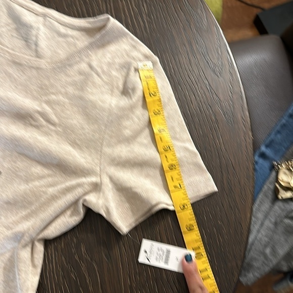 Talbots Fitted Tee Size Medium Tan - Picture 8 of 10